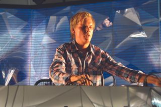 Avicii DJing